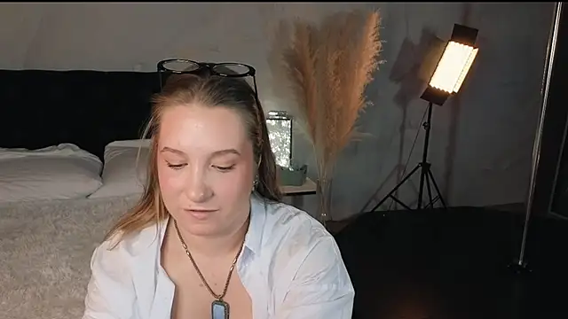 Saint Vicious online show from October 9, 2025, 8:29 pm