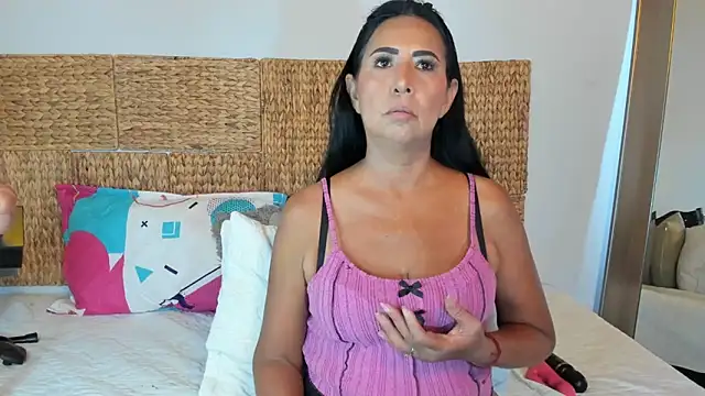 Jackiehmilf52 online show from May 11, 2026, 2:01 pm