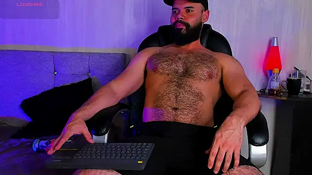 Luke Diaz7 online show from April 4, 2026, 9:45 pm