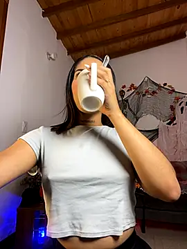 Maryybellax online show from October 20, 2025, 1:39 am