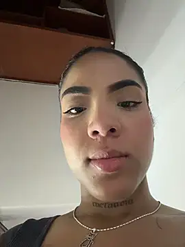 Maryybellax online show from April 8, 2026, 11:05 pm