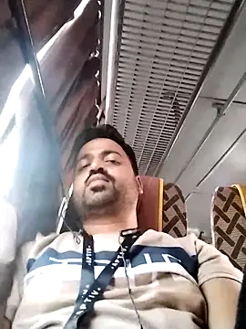 Snapshot of Vij717 chatting on February 20, 2025, 12:25 pm Vij717 online show from February 20, 2025, 12:25 pm