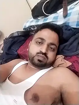 Snapshot of Vij717 chatting on March 6, 2025, 2:51 pm Vij717 online show from March 6, 2025, 2:51 pm