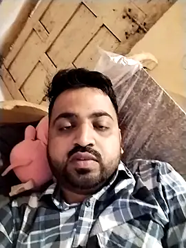 Snapshot of Vij717 chatting on March 8, 2025, 4:34 am Vij717 online show from March 8, 2025, 4:34 am