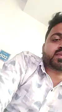 Snapshot of Vij717 chatting on March 21, 2025, 12:06 pm Vij717 online show from March 21, 2025, 12:06 pm