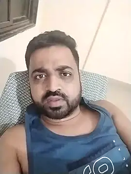 Snapshot of Vij717 chatting on October 16, 2025, 5:36 pm Vij717 online show from October 16, 2025, 5:36 pm