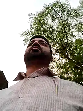 Snapshot of Vij717 chatting on October 20, 2025, 6:47 am Vij717 online show from October 20, 2025, 6:47 am