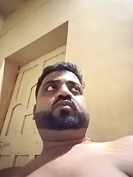 Snapshot of Vij717 chatting on October 24, 2025, 11:45 pm Vij717 online show from October 24, 2025, 11:45 pm