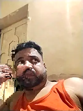 Snapshot of Vij717 chatting on October 28, 2025, 4:42 pm Vij717 online show from October 28, 2025, 4:42 pm