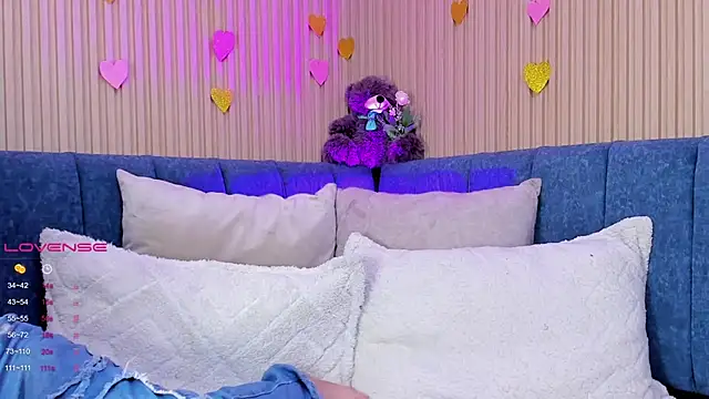 elizabeth 20 online show from February 22, 2025, 7:03 pm