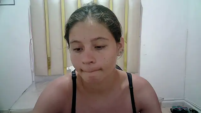 Snapshot of flakita_sexyhot chatting on October 18, 2025, 9:43 am flakita sexyhot online show from October 18, 2025, 9:43 am