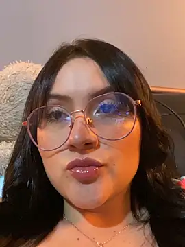 Snapshot of ValentinaOrtiz3 chatting on September 19, 2025, 2:02 am ValentinaOrtiz3 online show from September 19, 2025, 2:02 am