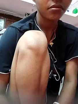Hot couple493 online show from July 27, 2026, 9:00 pm
