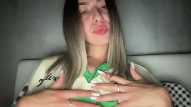 Snapshot of sarrah_rossy chatting on September 13, 2025, 9:14 pm sarrah rossy online show from September 13, 2025, 9:14 pm