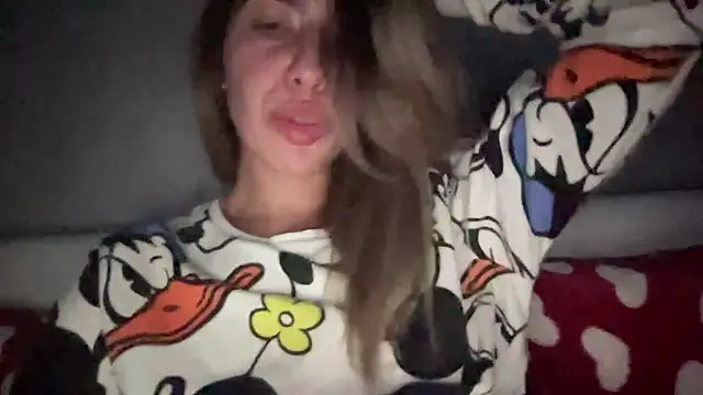 Snapshot of sarrah_rossy chatting on November 2, 2025, 9:39 pm sarrah rossy online show from November 2, 2025, 9:39 pm