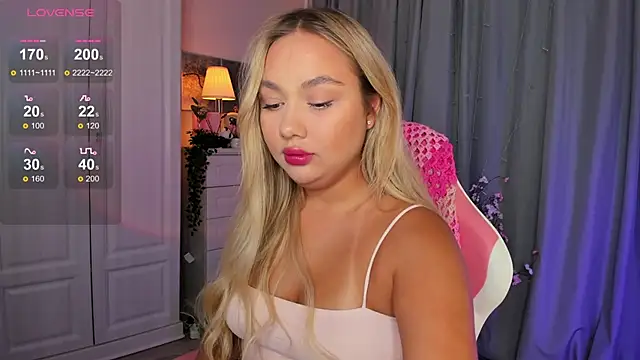  Loneve   online show from October 4, 2025, 3:21 pm