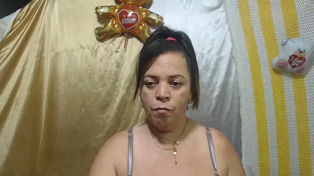 Snapshot of alina_maturehot chatting on March 17, 2025, 12:46 pm alina maturehot online show from March 17, 2025, 12:46 pm