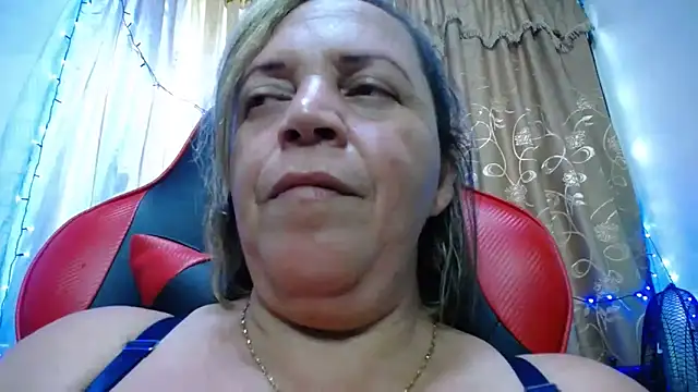 Snapshot of alina_maturehot chatting on September 16, 2025, 10:55 pm alina maturehot online show from September 16, 2025, 10:55 pm