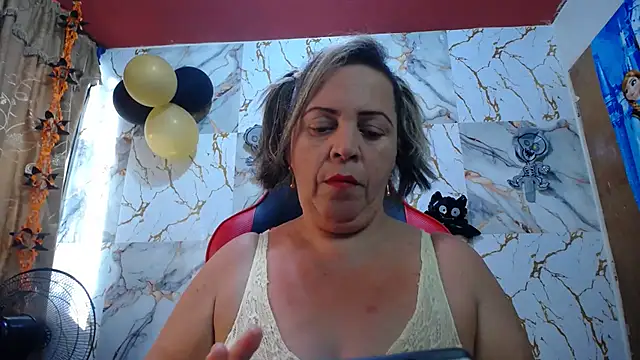 Snapshot of alina_maturehot chatting on October 25, 2025, 7:52 pm alina maturehot online show from October 25, 2025, 7:52 pm