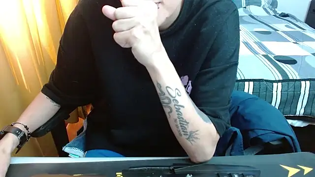 duo peludoo online show from February 13, 2026, 4:14 pm