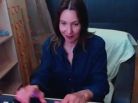 hannaha online show from April 22, 2026, 6:53 pm