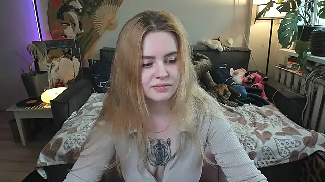Alexa Pirs online show from April 24, 2026, 1:35 pm
