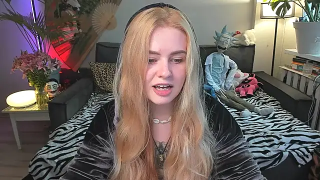 Snapshot of Alexa_Pirs chatting on July 11, 2026, 2:20 pm Alexa Pirs online show from July 11, 2026, 2:20 pm