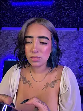 Scarlett-LS online show from April 7, 2026, 2:45 am