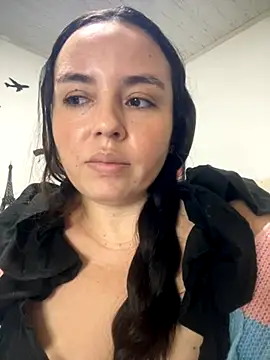 francy20 online show from October 4, 2025, 6:39 pm