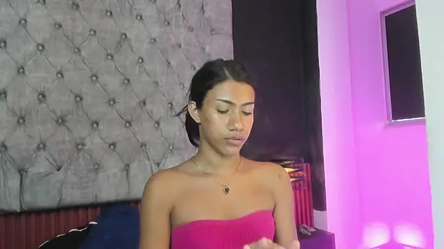 AntoniSantoss online show from December 17, 2025, 8:04 pm