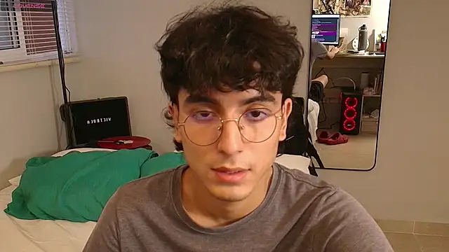 salvatore montt online show from March 14, 2025, 11:22 pm