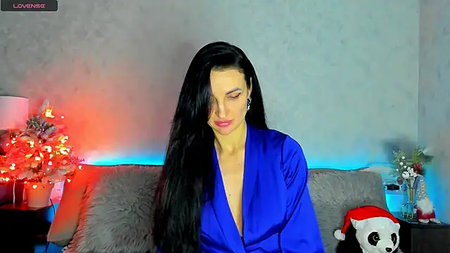 Tina Mart online show from December 17, 2025, 9:10 pm