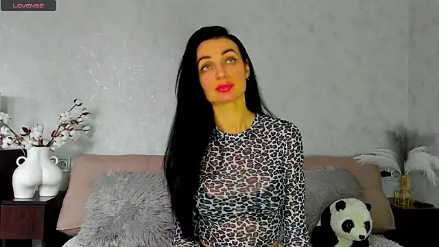 Tina Mart online show from January 9, 2026, 11:35 am