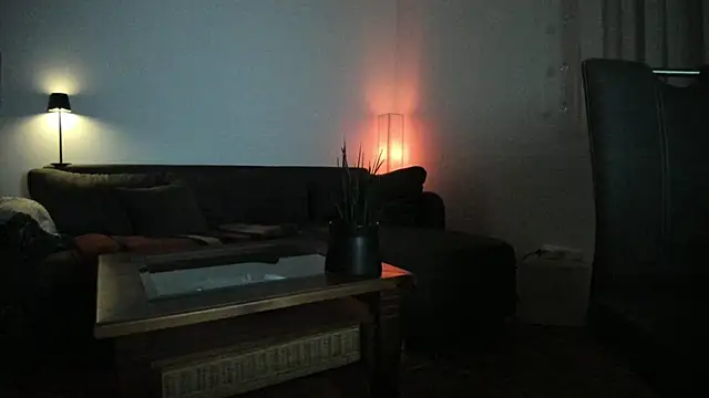 molicaremolicare online show from October 26, 2025, 4:51 am