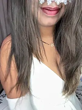 Snapshot of WifyHubby_38 chatting on February 24, 2026, 6:39 pm WifyHubby 38 online show from February 24, 2026, 6:39 pm