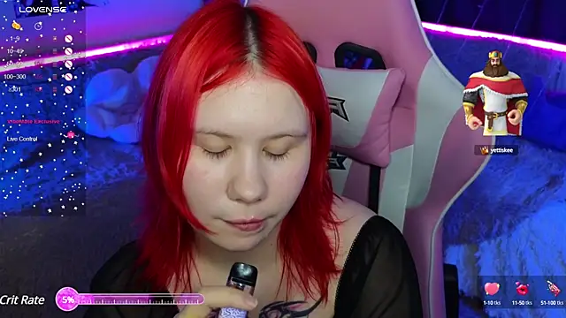 Snapshot of Little_kitsune1707 chatting on March 18, 2025, 1:43 am Little kitsune1707 online show from March 18, 2025, 1:43 am