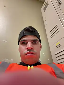 Snapshot of lancebrek chatting on March 1, 2025, 8:53 pm lancebrek online show from March 1, 2025, 8:53 pm