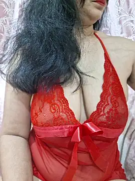 Snapshot of Jassi_Does chatting on May 27, 2026, 9:34 pm Jassi Does online show from May 27, 2026, 9:34 pm