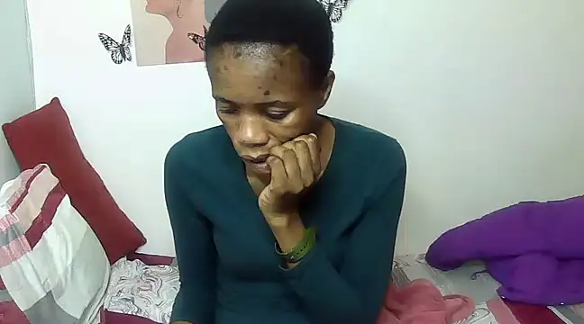 Snapshot of Queen_Pxoxo chatting on March 5, 2025, 8:00 pm Queen Pxoxo online show from March 5, 2025, 8:00 pm