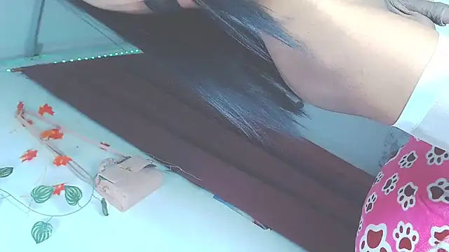 salome hotxxx online show from September 12, 2025, 4:12 am