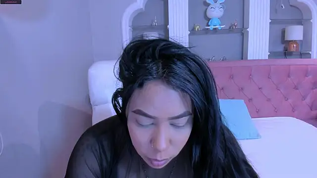 emma purple  online show from February 26, 2025, 12:14 pm