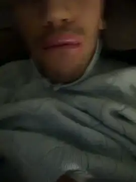 yaxxx03 online show from November 6, 2025, 5:14 pm