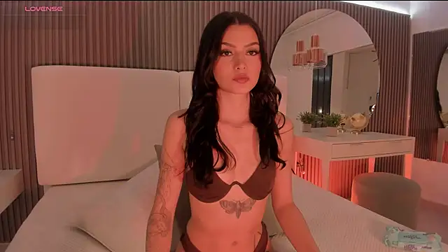 Giselle royy online show from October 17, 2025, 9:06 pm