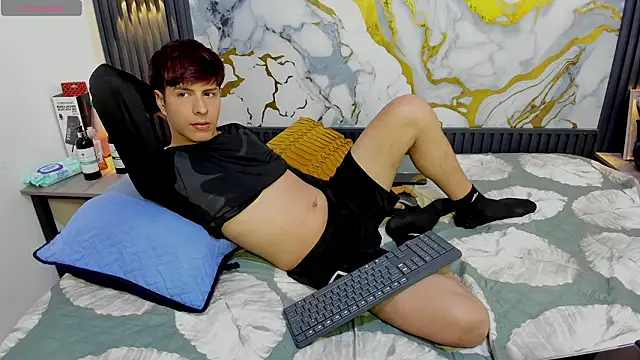 Estiv18  online show from February 19, 2026, 1:34 am