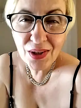 Pumabionda online show from April 11, 2026, 2:38 am