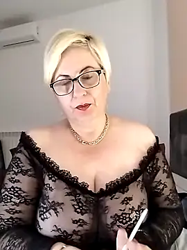 Snapshot of Pumabionda chatting on May 17, 2026, 9:11 pm Pumabionda online show from May 17, 2026, 9:11 pm