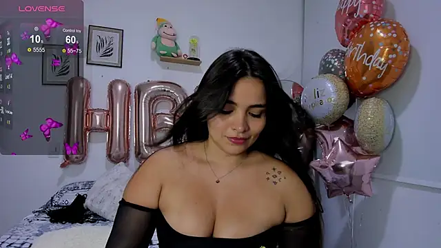 Snapshot of sarita_bigbooty_ chatting on May 4, 2026, 4:19 am sarita bigbooty online show from May 4, 2026, 4:19 am