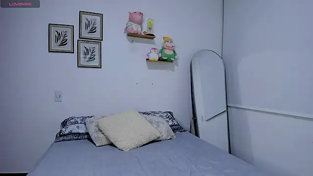 sarita bigbooty  online show from July 26, 2026, 3:04 am