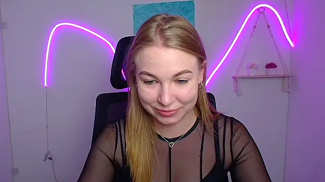 Snapshot of Dana_flowers chatting on July 6, 2026, 11:40 am Dana flowers online show from July 6, 2026, 11:40 am