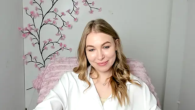 Snapshot of Dana_flowers chatting on July 25, 2026, 5:38 am Dana flowers online show from July 25, 2026, 5:38 am